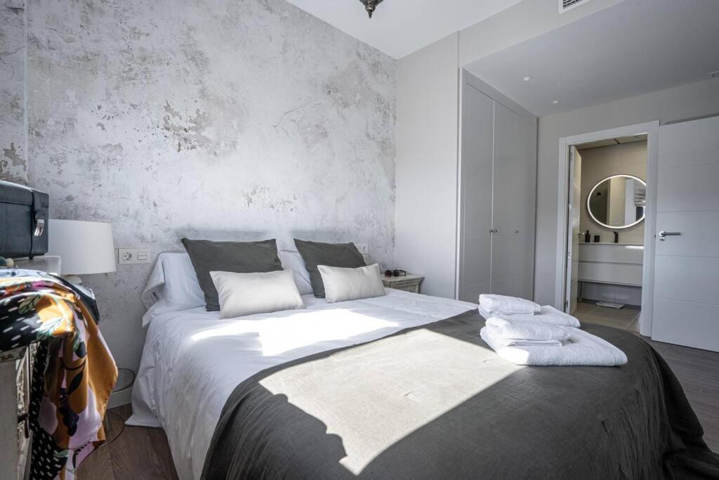 Heima In Front Of The Sea Apartment Malaga Bagian luar foto