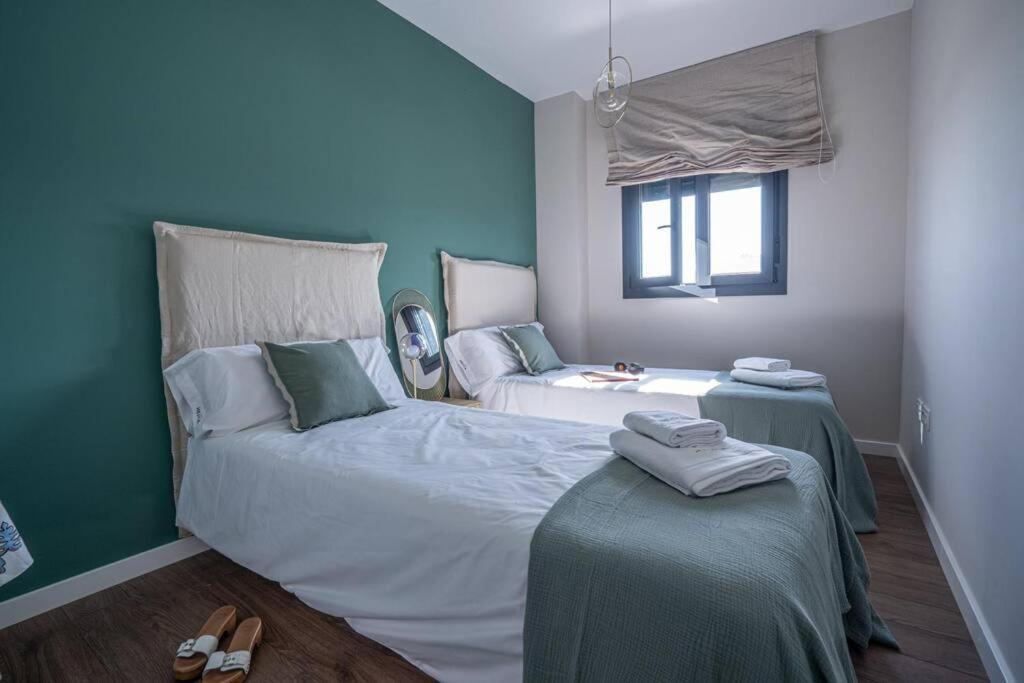 Heima In Front Of The Sea Apartment Malaga Bagian luar foto